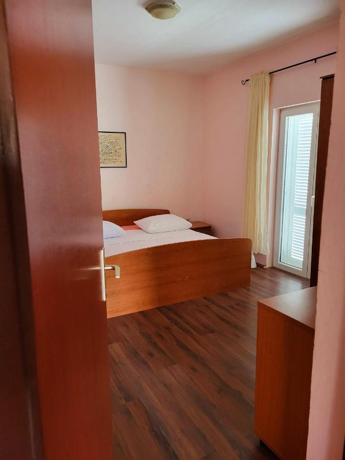 Apartment Raslina ภายนอก รูปภาพ