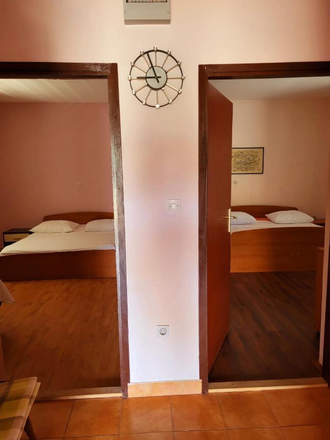 Apartment Raslina ภายนอก รูปภาพ
