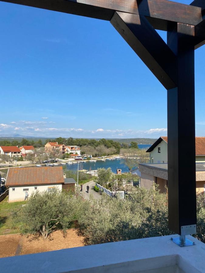 Apartment Raslina ภายนอก รูปภาพ